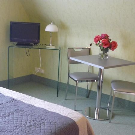 Bed and Breakfast Le Miramont Orincles Zimmer foto